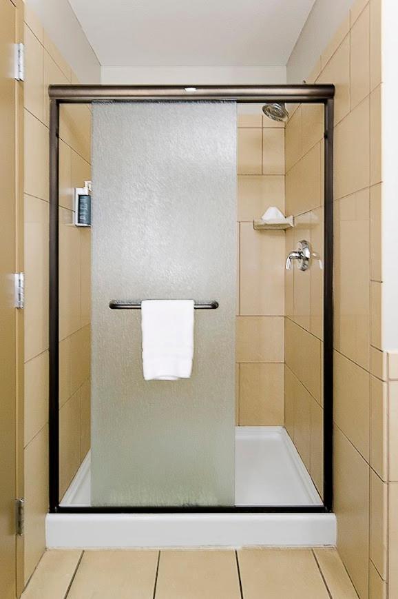 Clubhouse Hotel And Suites Pierre Luaran gambar