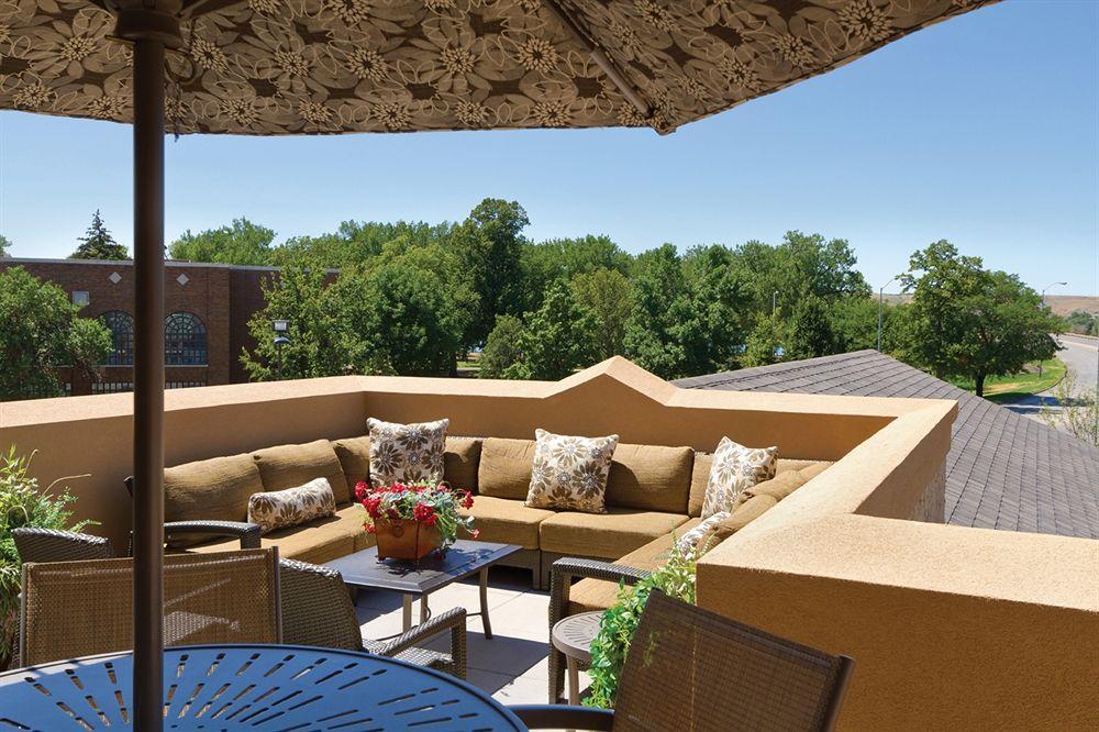 Clubhouse Hotel And Suites Pierre Luaran gambar