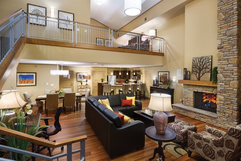 Clubhouse Hotel And Suites Pierre Luaran gambar