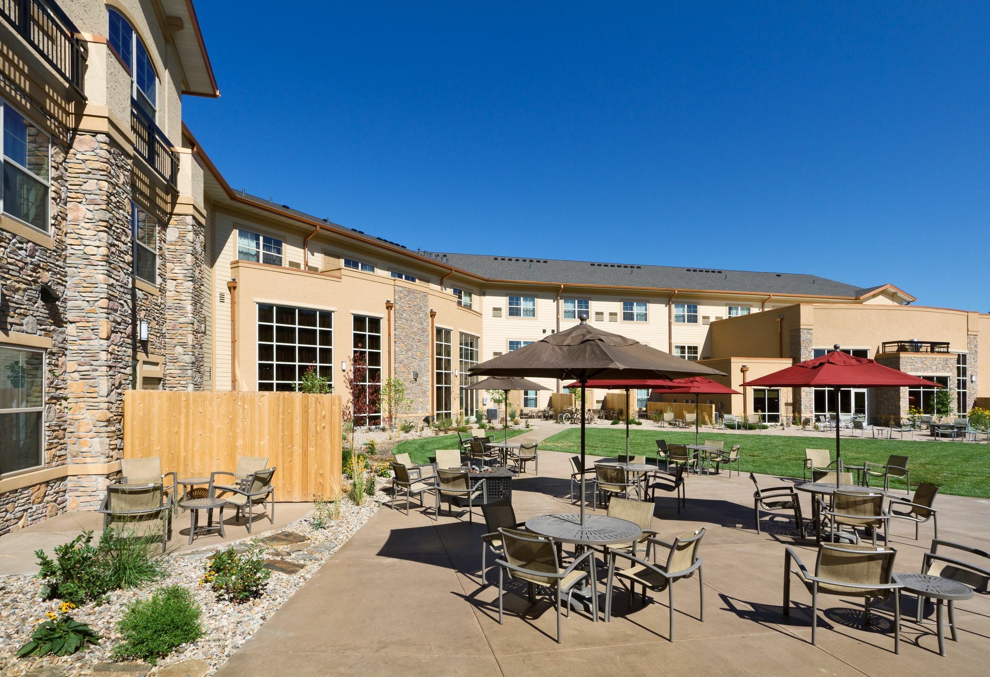 Clubhouse Hotel And Suites Pierre Luaran gambar